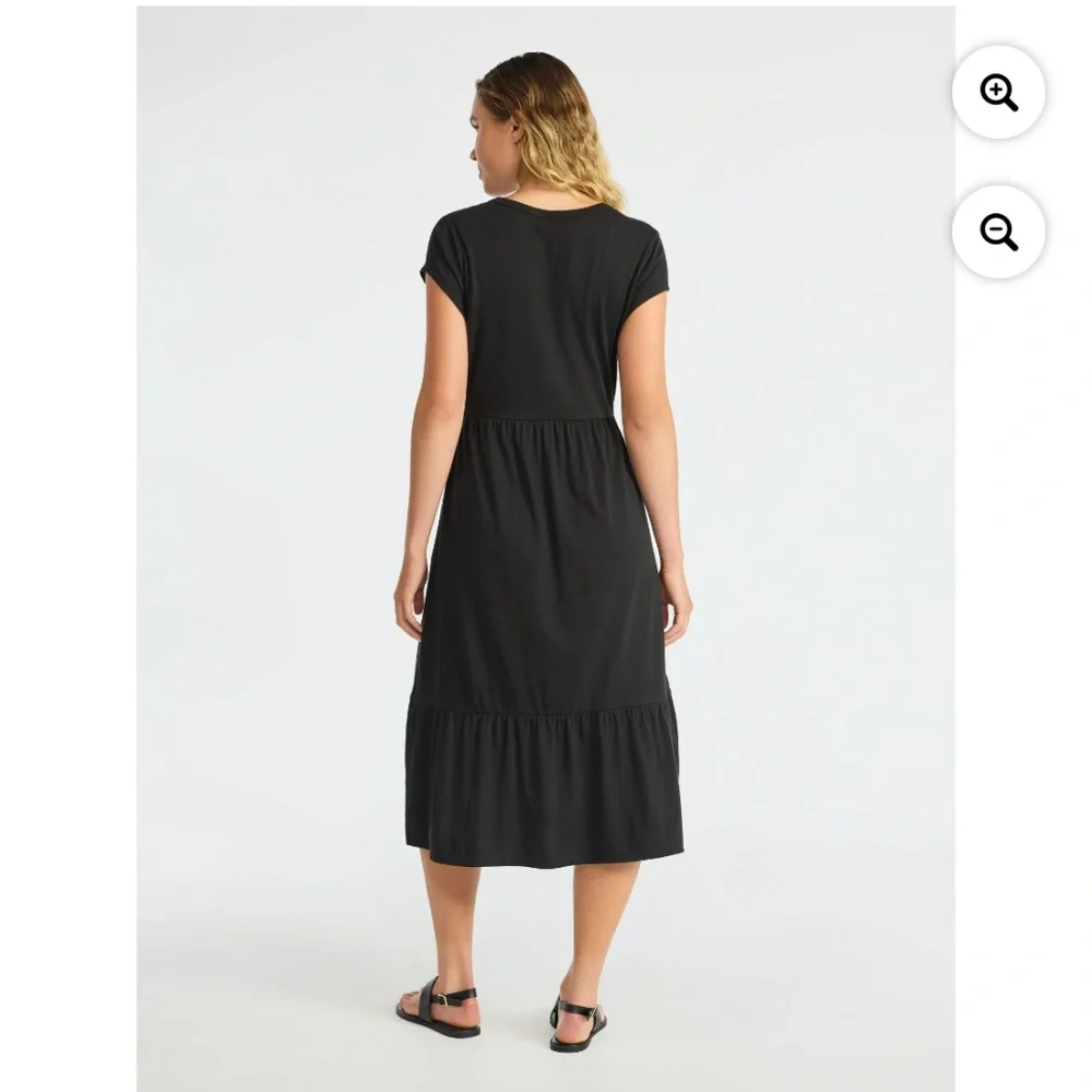 Time and Tru Women’s Black Tiered Dress Size XL NWT